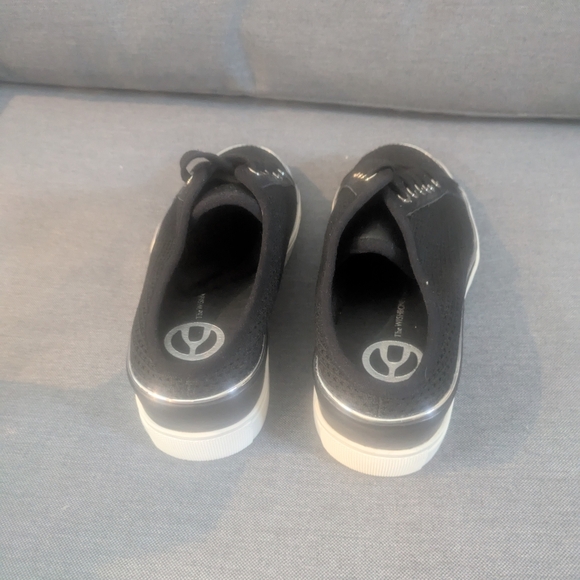 Wishbone Sneaker Mule Black And White Detail In Silver Size 9 - Picture 5 of 14